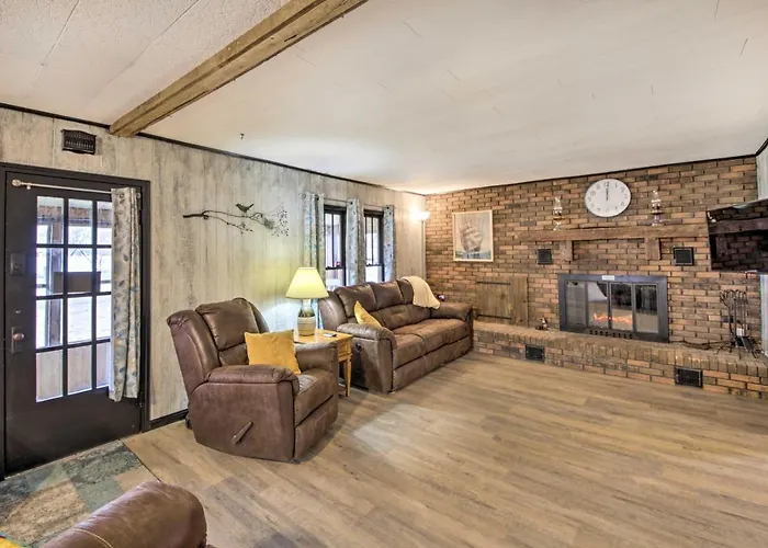 Illinois Vacation Home: Pets Welcome