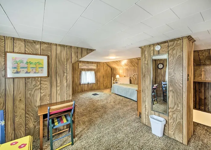 Illinois Vacation Home: Pets Welcome * Robinson