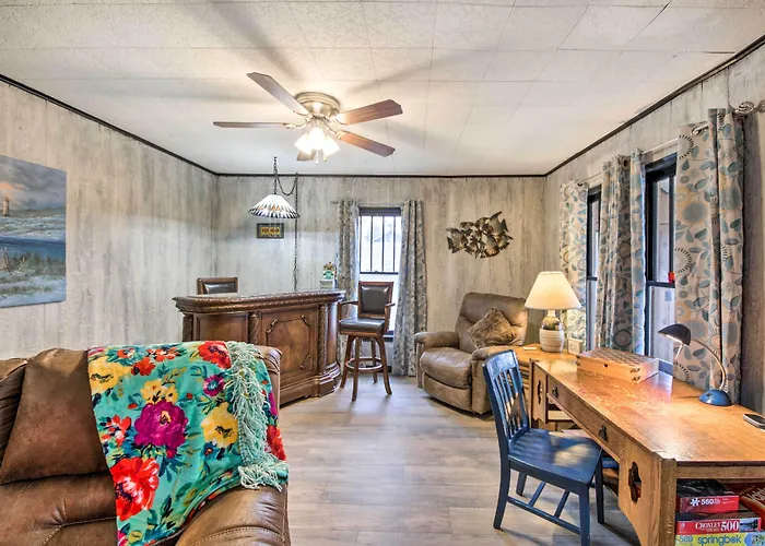 Illinois Vacation Home: Pets Welcome Robinson